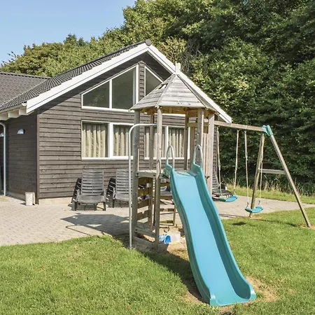 In Tranekaer With Kitchen Holiday home